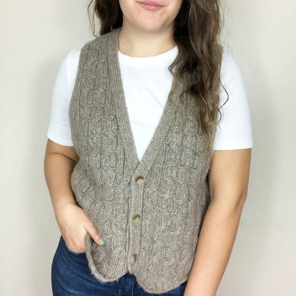 Sweater Vest 